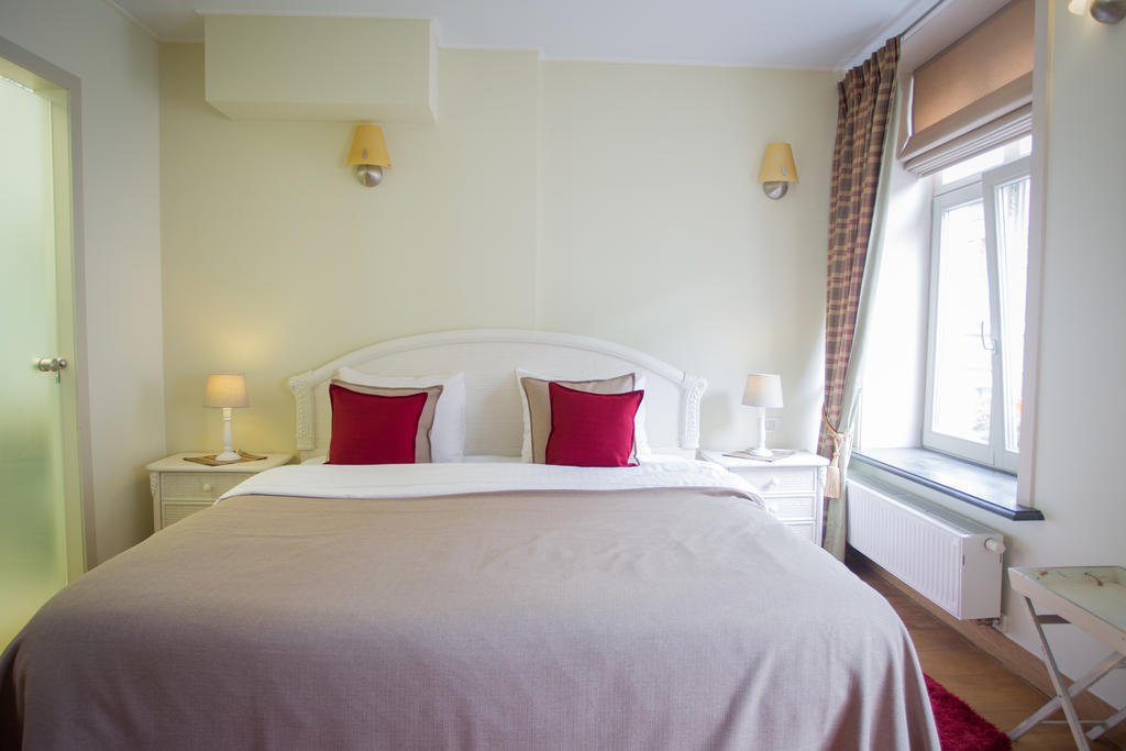 Logies Amelias Bed & Breakfast บรูจส์ ห้อง รูปภาพ
