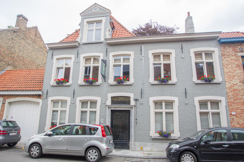 Logies Amelias Bed & Breakfast บรูจส์ ภายนอก รูปภาพ